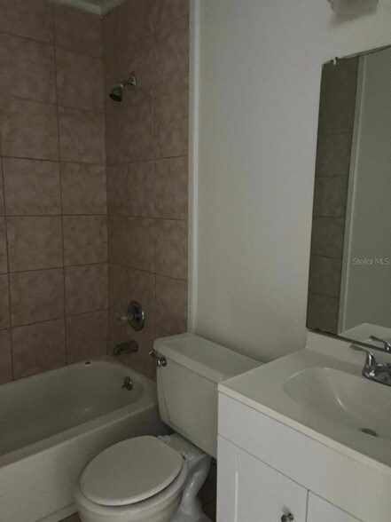 Foto del edificio - 1611 SE 25th St