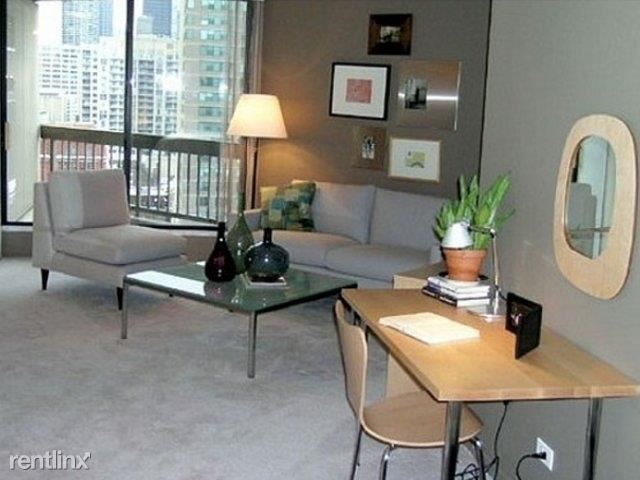 Foto principal - 839 N Dearborn St