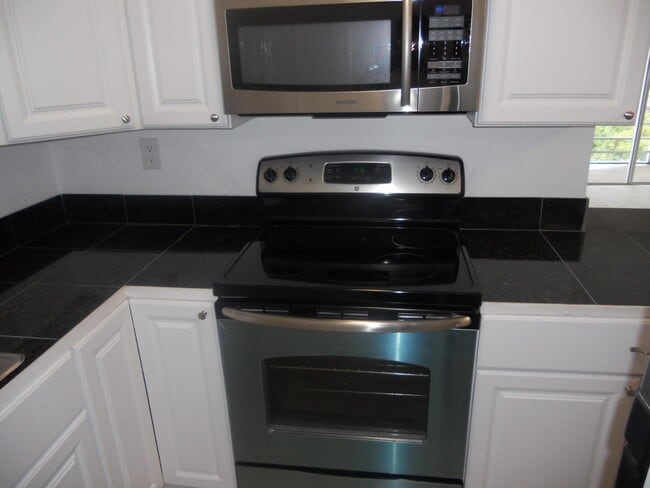 Foto del edificio - 3040 NE 16th Ave