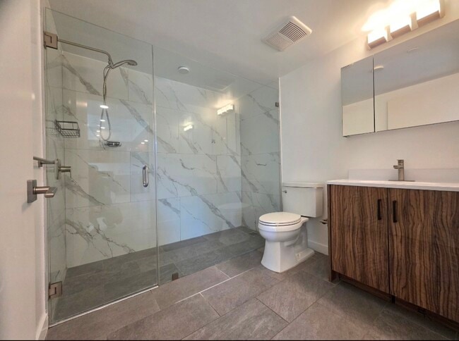 Building Photo - The Coronado