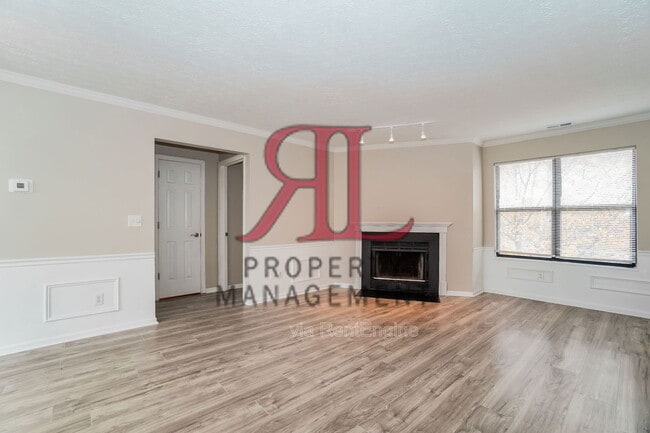 Building Photo - 2733 Greystone Dr