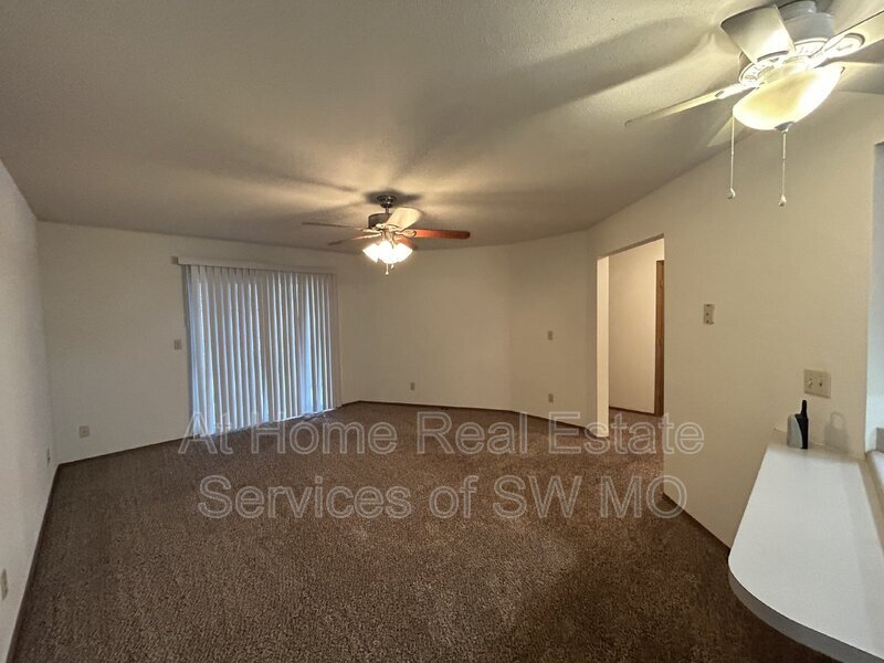 Primary Photo - 871 N 22nd St