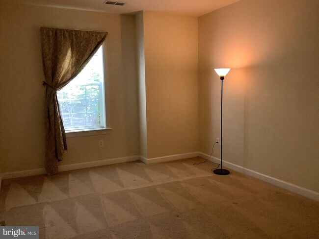 Foto del edificio - 7871 Rolling Woods Ct