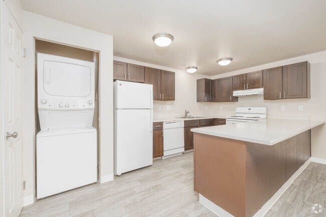 2BR, 1.5BA - 838SF - Kitchen - Southern Pines