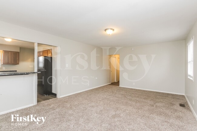 Building Photo - 3940 N Graham Ave