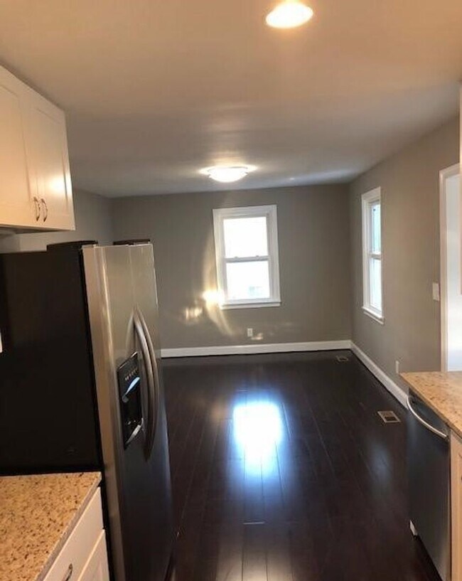 Building Photo - Lovely 3BR Single-Family Home in Morningside!