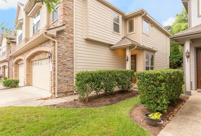 Building Photo - 87 Aventura Pl