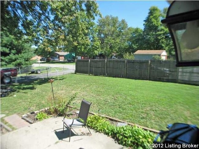 Foto del edificio - 6109 Price Ln Rd