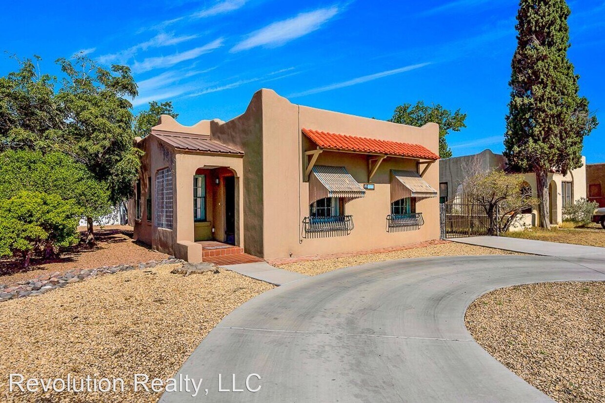 Primary Photo - 2 br, 2 bath House - 626 N. Alameda Blvd.