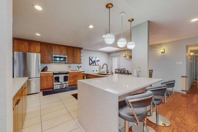 Building Photo - Coming soon! 3 Bedroom/2 Bathroom Home in ...
