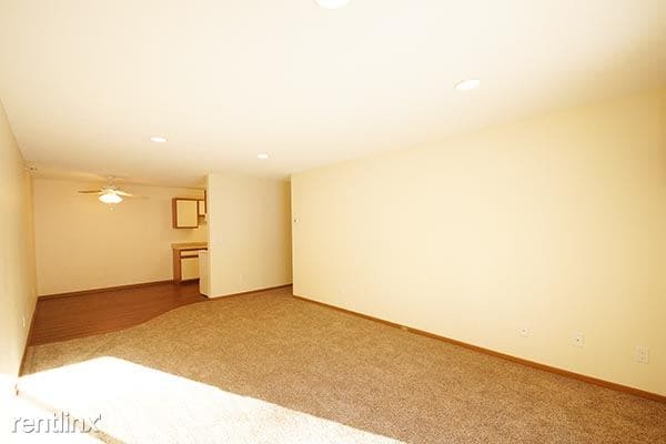 Building Photo - 301 E Burnsville Pky