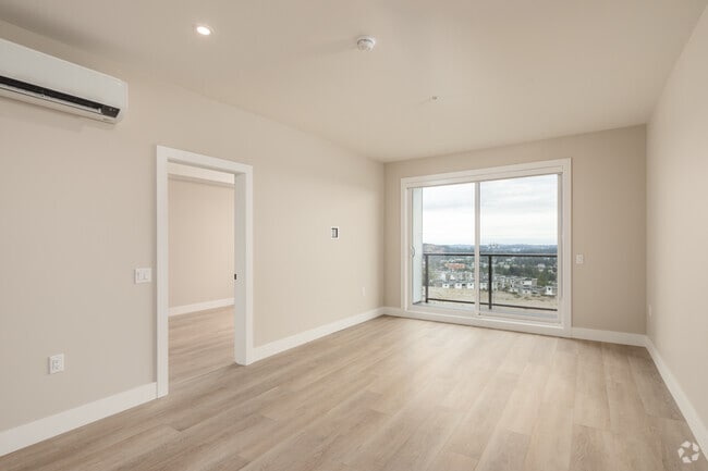 2BR, 2BA - 927SF - A - Living Room - Westview