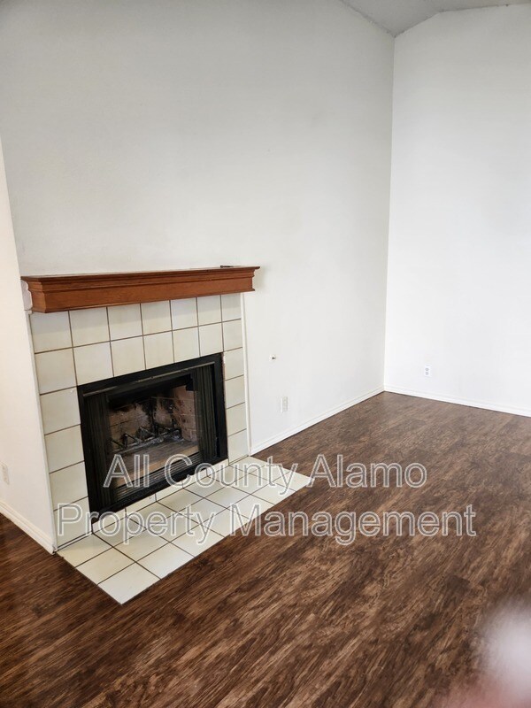 Building Photo - 3443 Ridge Smoke