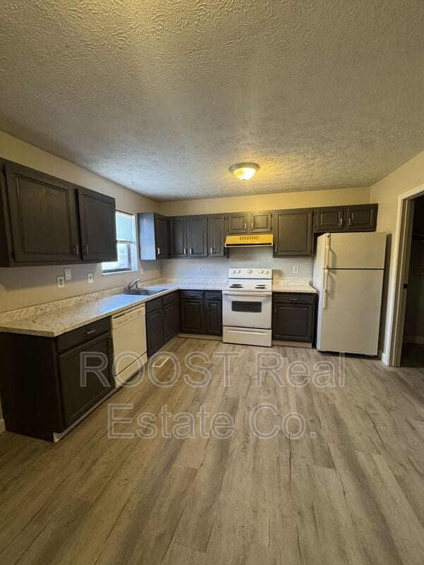 Building Photo - 6972-6996 Joesph Steet