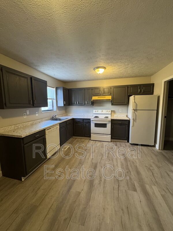 Foto del edificio - 6972-6996 Joesph Steet