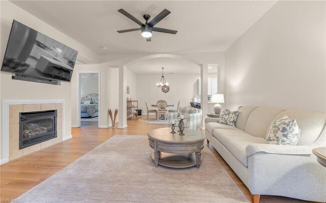 Foto del edificio - 408 Coastal Walk Pl