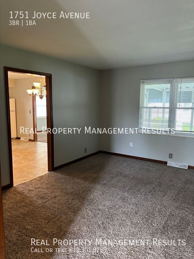 Foto del edificio - 1751 Joyce Ave