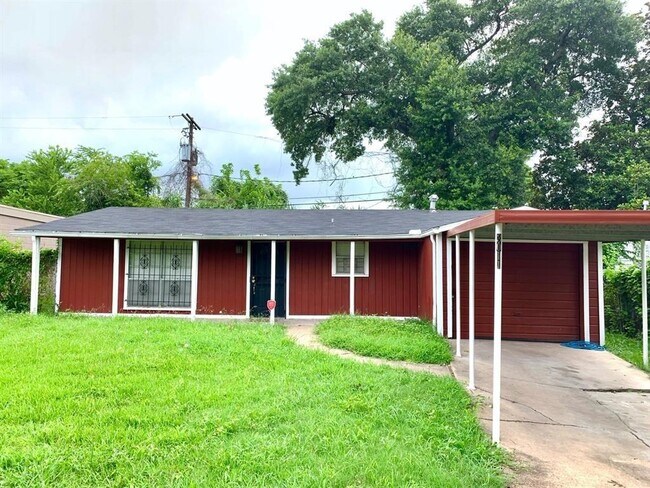 Building Photo - 3011 Truxillo St