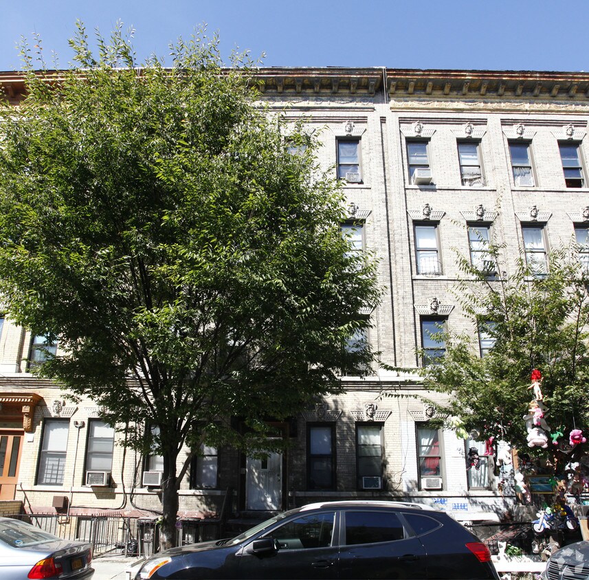 Building Photo - 305 Troutman St