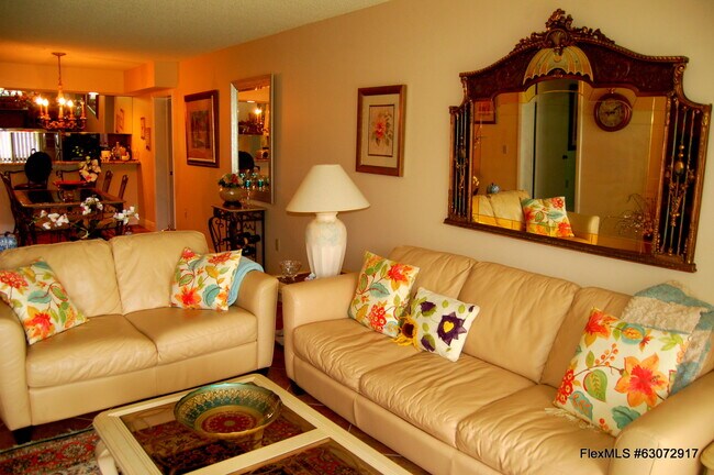 Foto del edificio - 2701 Village Blvd