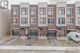 Building Photo - 15 Bateson St