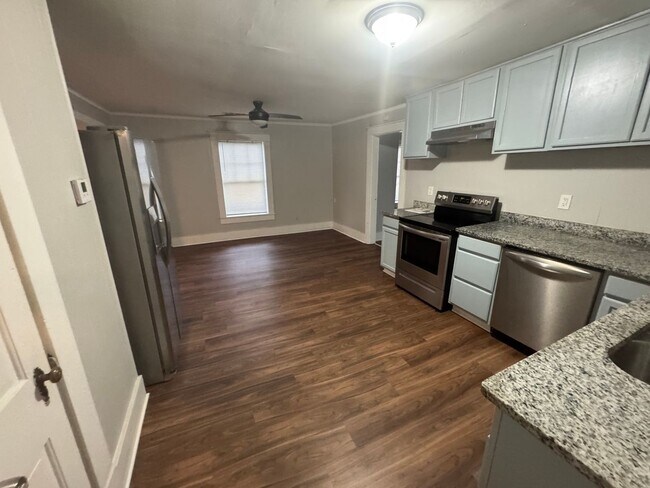 Foto del edificio - 805 Brower St