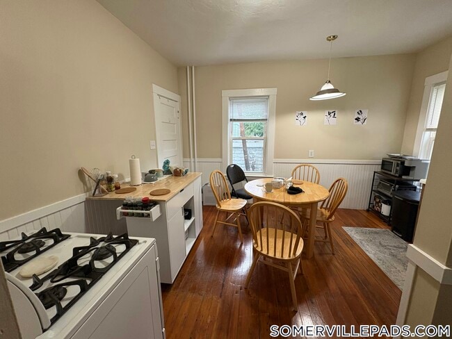 Building Photo - 61 Ossipee Rd