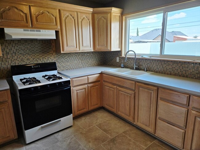 Building Photo - 4309 Brookdale Dr