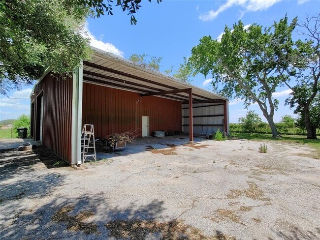 Building Photo - 7502 Katy Hockley Rd