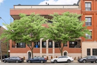 Building Photo - 2531 N Sheffield Ave