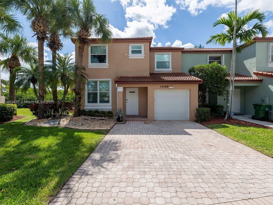Foto principal - 15100 NW 7th Ct
