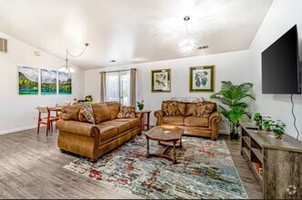 Building Photo - 4190 Hillside Ct