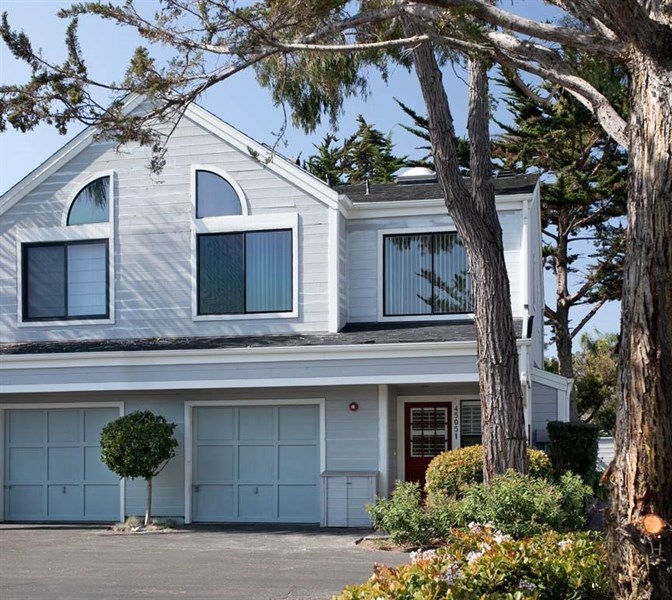 Primary Photo - 4505 Carpinteria Ave