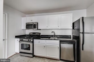 Building Photo - 12307 Braxfield Ct