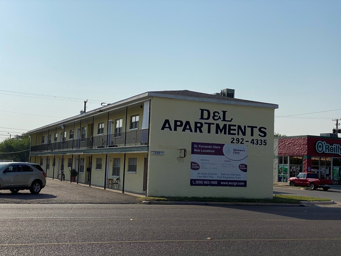 Foto del edificio - 911 S Closner Blvd