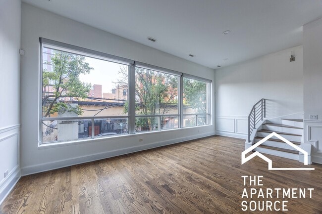 Photo - 1008 W Lake St Apartment