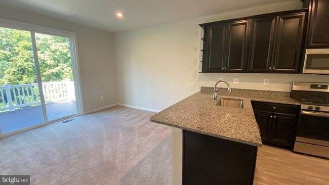 Building Photo - 148 Rebecca Hammond Ct
