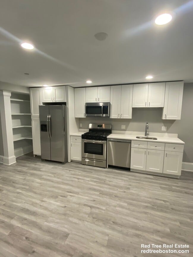 Photo - 190 Kelton St Apartment