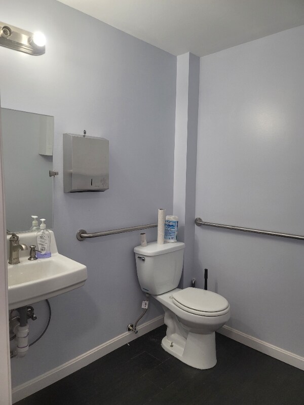 Building Photo - 503 W Lexington St