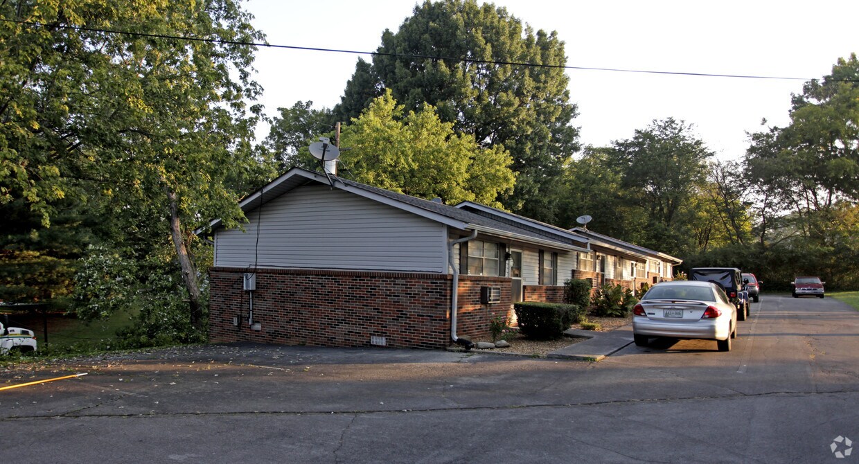 Building Photo - 432-458 Fletcher St