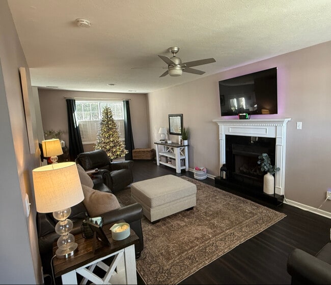 Foto del edificio - 8824 Spindlewood Ln