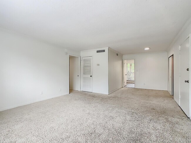 Building Photo - 335 Wymore Rd