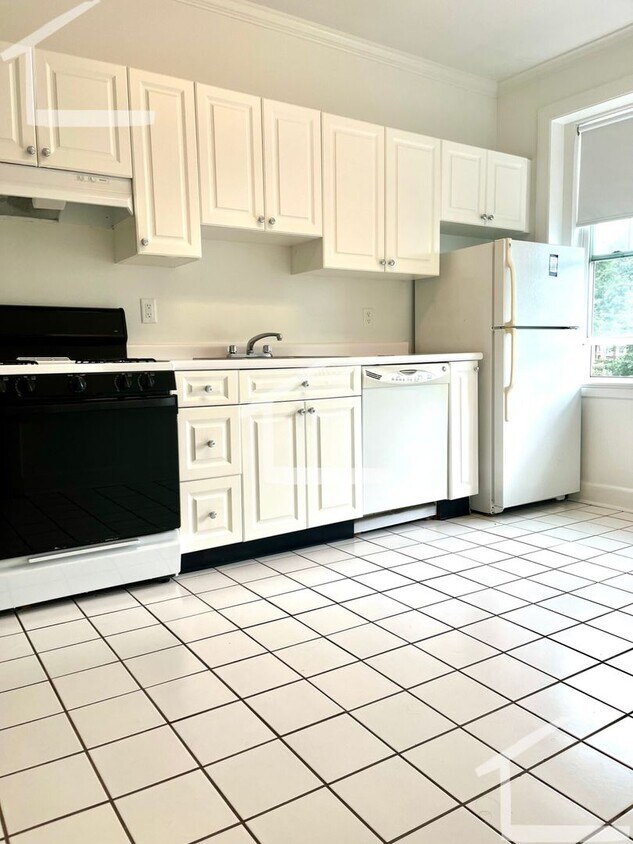 Primary Photo - 2 Bed 1 Bath available 8/1