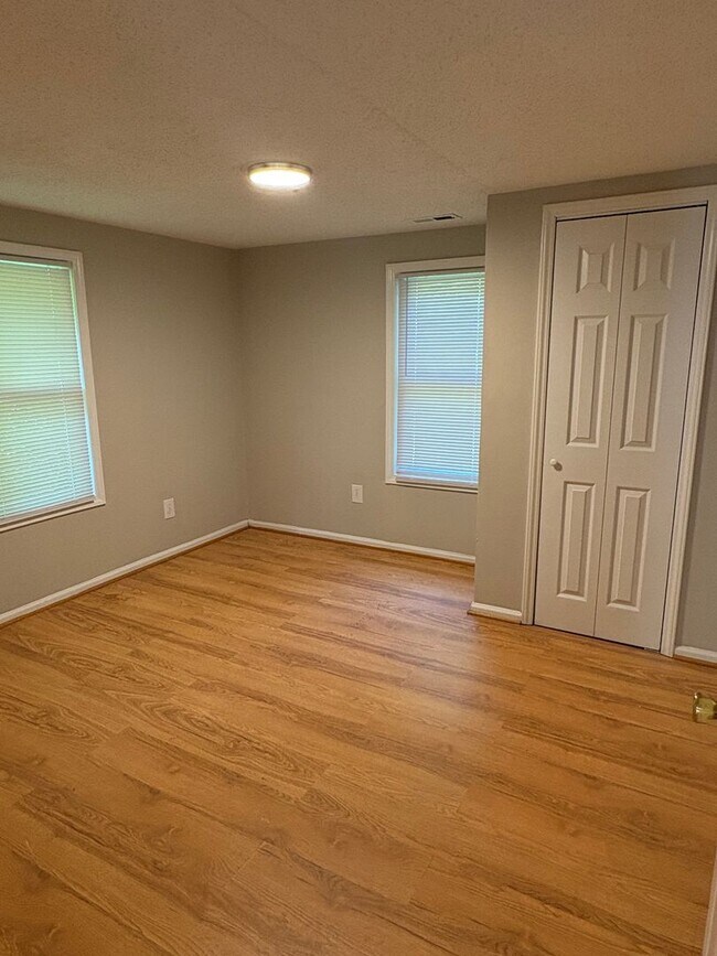 Building Photo - Conveniently Located Charming 2-bedroom 1-bath Home ~ Available Soon