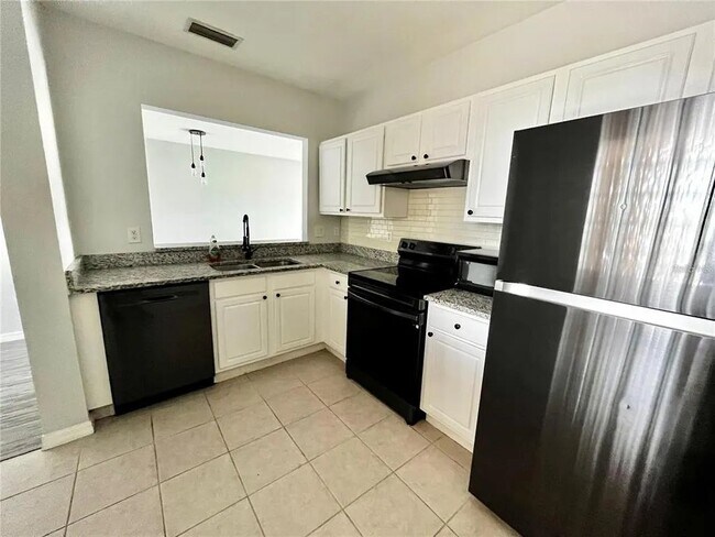 Foto del edificio - 6011 Skydale Way