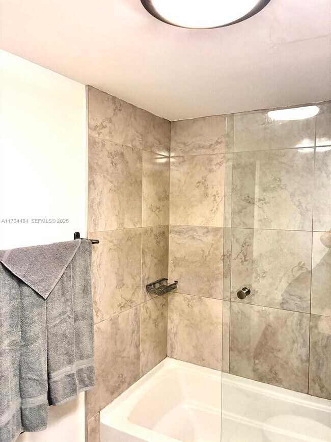 Foto del edificio - 201 178th Dr