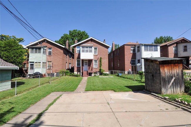 Foto del edificio - 5842 Goener Ave