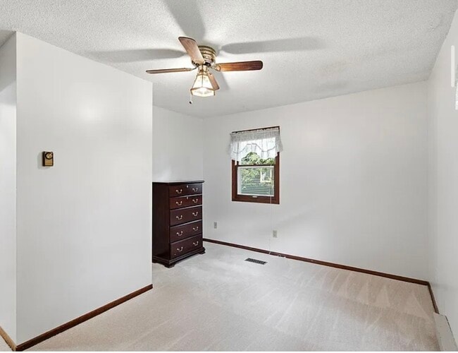 Building Photo - 15524 Larch St NW