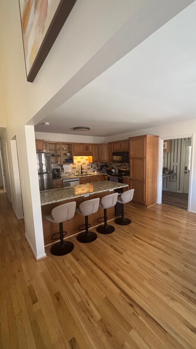 Foto del edificio - 5326 Ridgewood Heights Dr