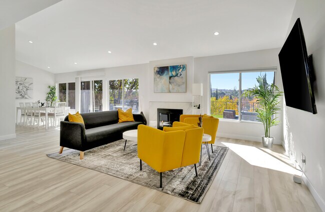 Foto del edificio - 5565 Ostin Ave